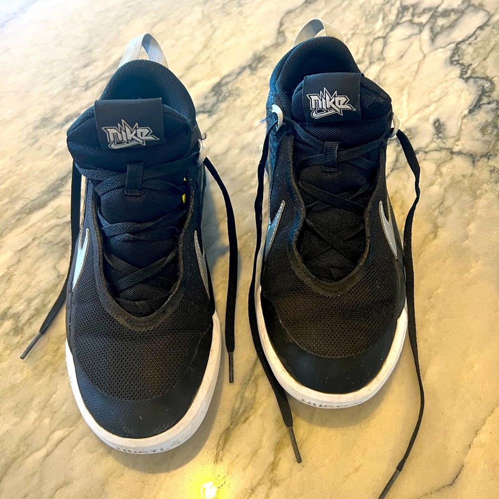 Nike Flex Runner 2 size 5y